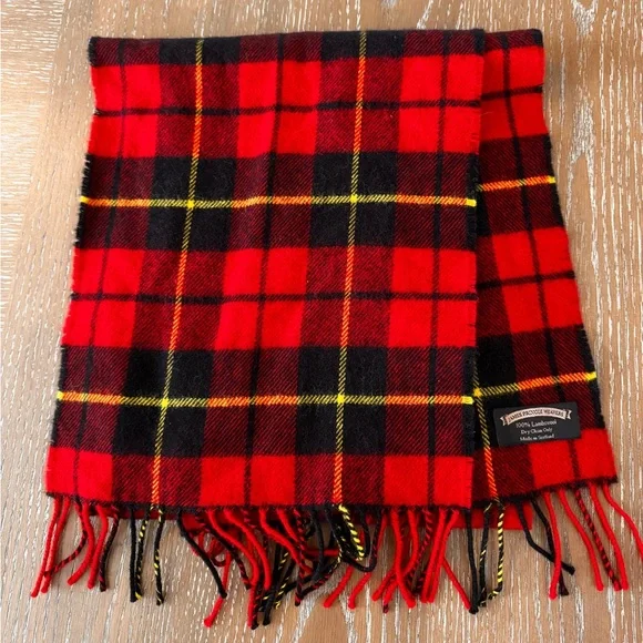 James Pringle Weavers Made in Scotland Red and Black Tartan Scarf - Picture 1 of 2